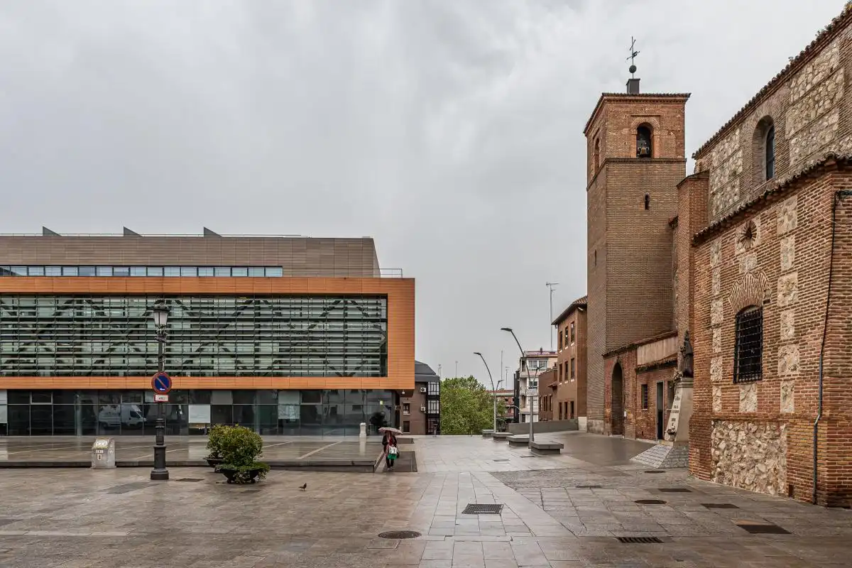 Außenansicht von Gebäude zum Verkauf in Alcorcón