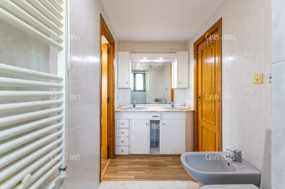 Bany de Apartament en venda en La Pobla de Farnals amb Aire condicionat, Calefacció i Moblat