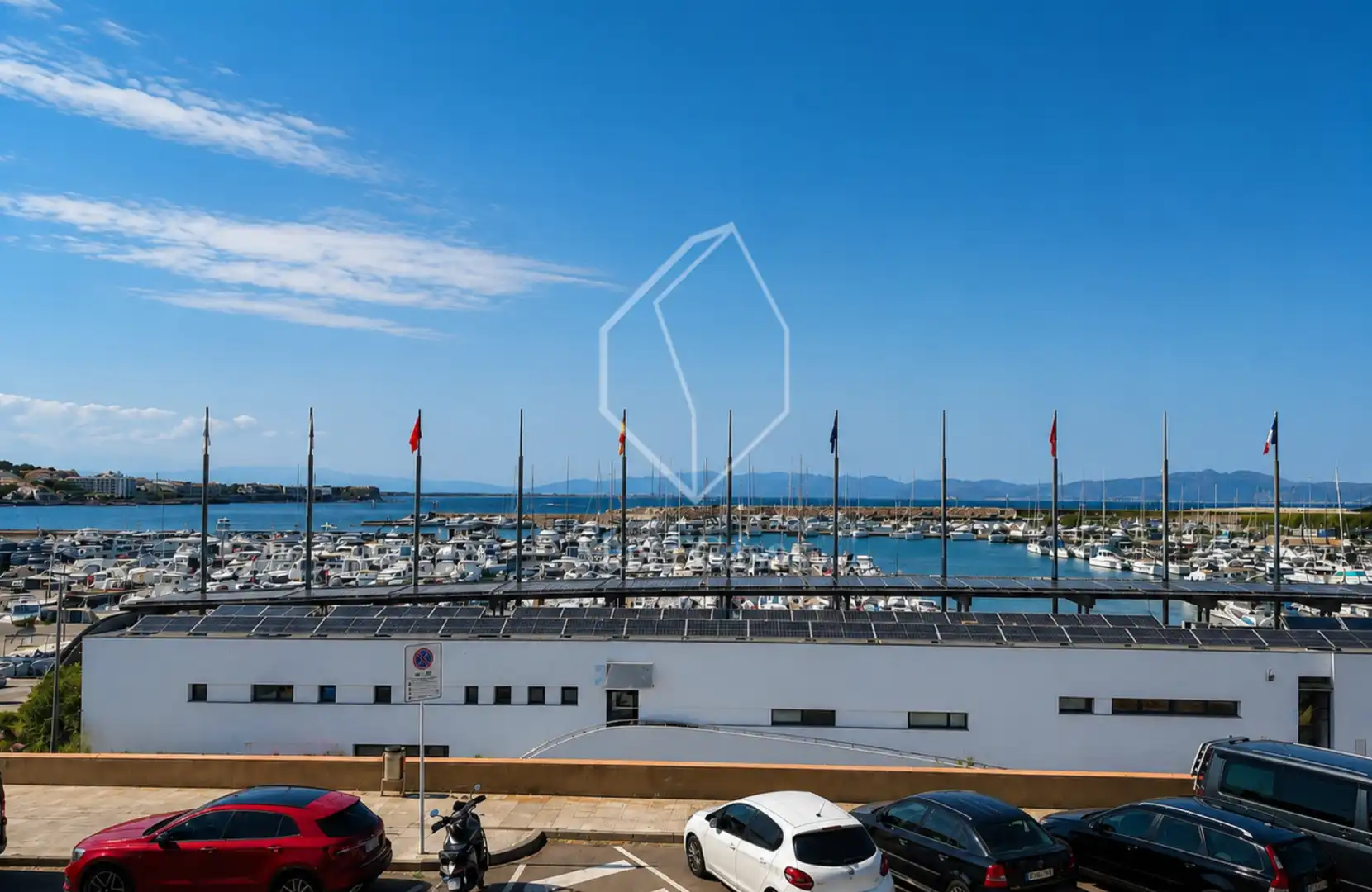 Parkplatz von Wohnungen zum Verkauf in L'Escala mit Klimaanlage, Heizung und Terrasse