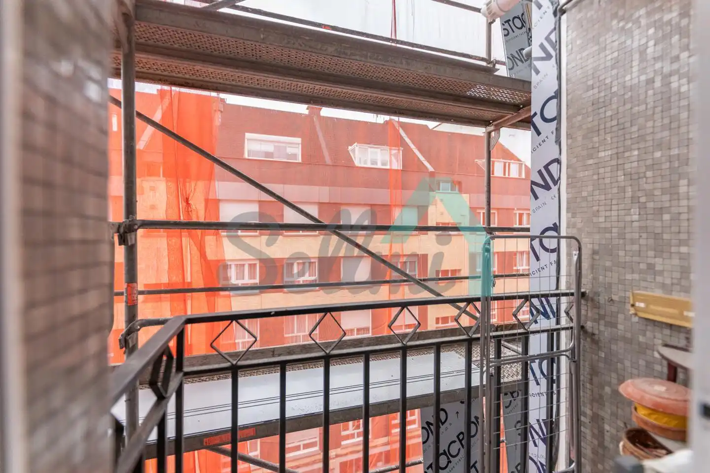Vista exterior de Pis de lloguer en Gijón  amb Calefacció, Parquet i Terrassa