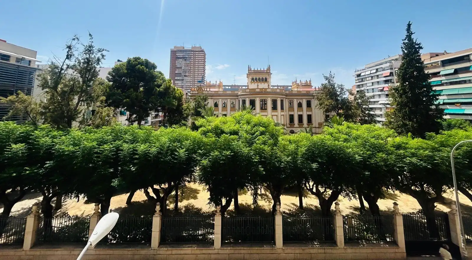 Vista exterior de Pis de lloguer en Alicante / Alacant amb Aire condicionat, Calefacció i Terrassa