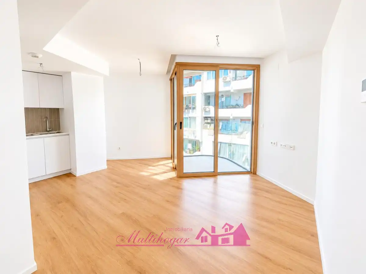 Apartment with pool for sale in Carrer de Carles Roman Ferrer 27, imagen 6