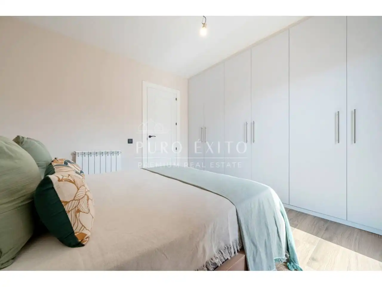 Bedroom of Houses for sale in Cambrils  with Air Conditioner, Private garden and Parquet flooring