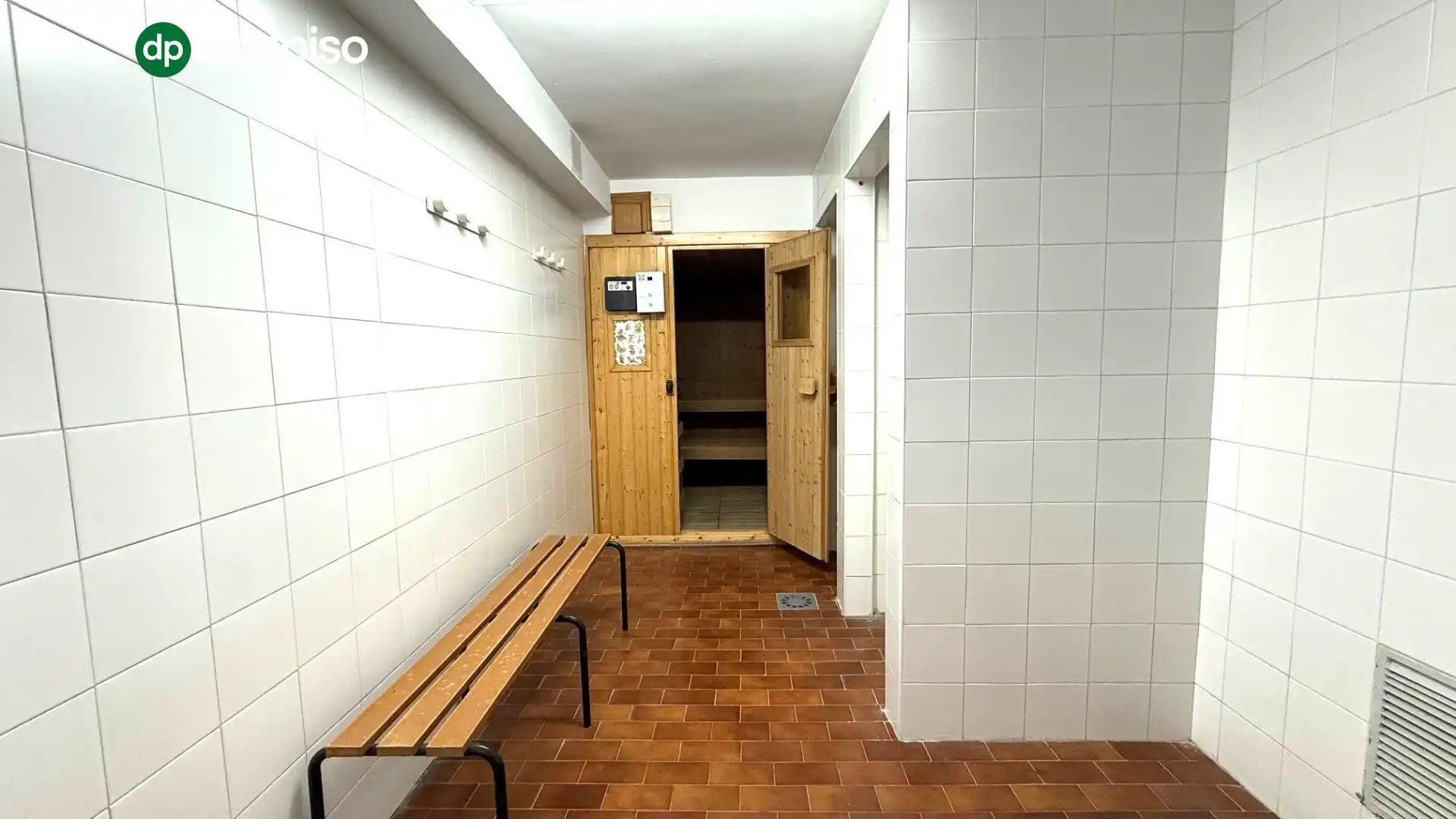 Baño de Planta baja en venta en Granada con Aire acondicionado, Calefacción y Amueblado