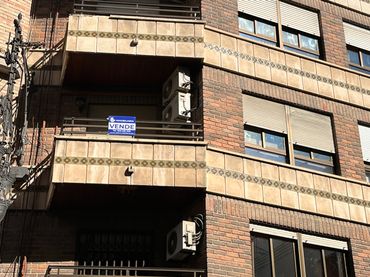 Wohnung mit Balkon zum Verkauf in Calle San Pascual 9