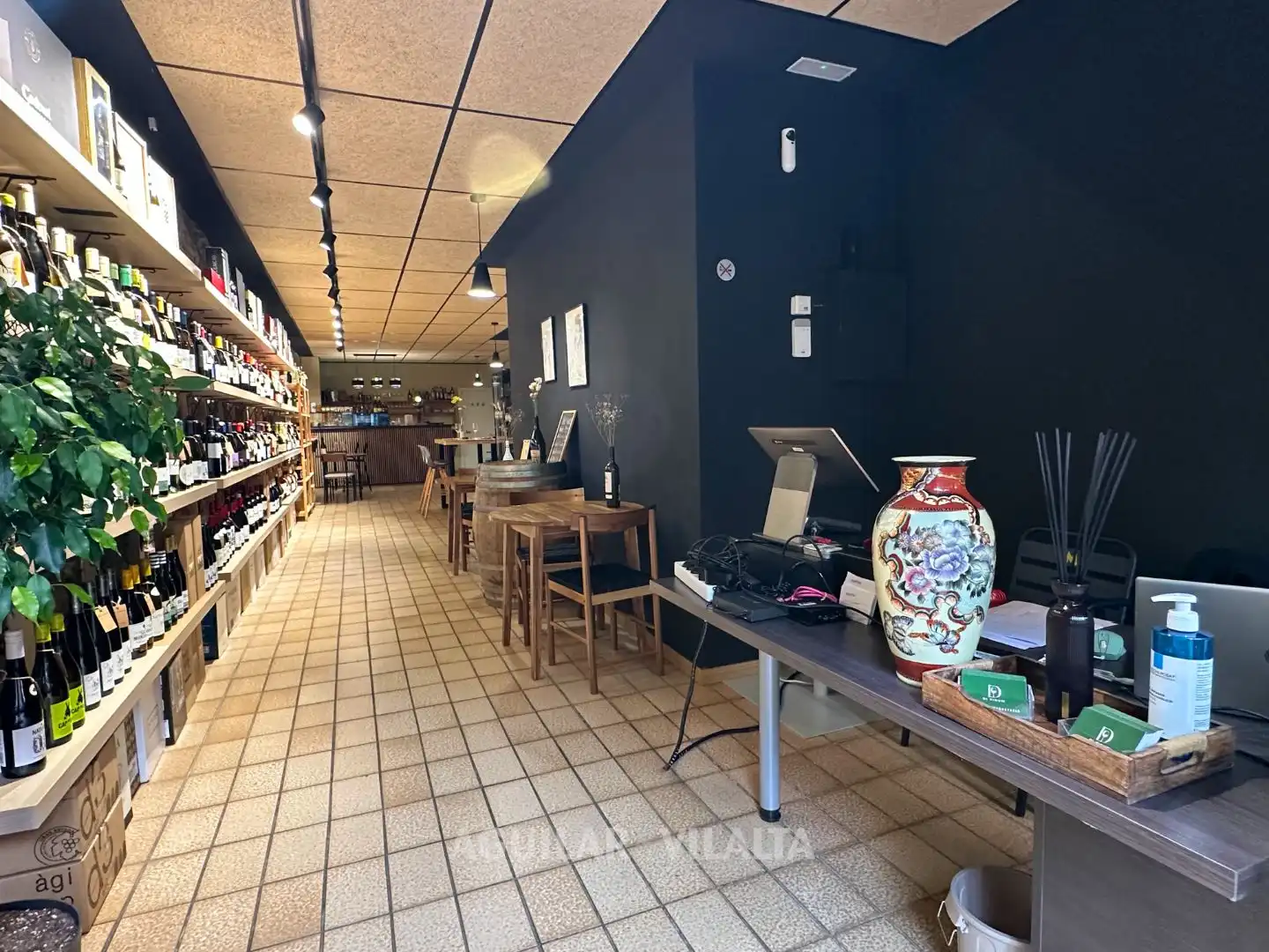 Business premises for transfer in Joan Prim 141, imagen 11