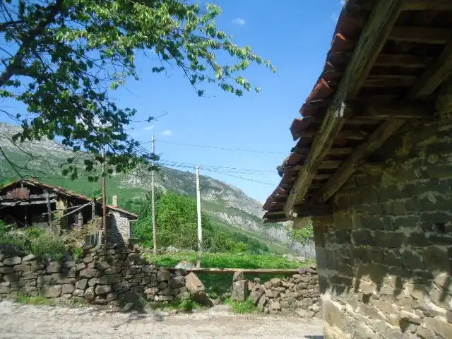 Vista exterior de Casa o chalet en venta en Ponga
