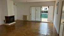 Sala d'estar de Casa adosada en venda en Collado Villalba