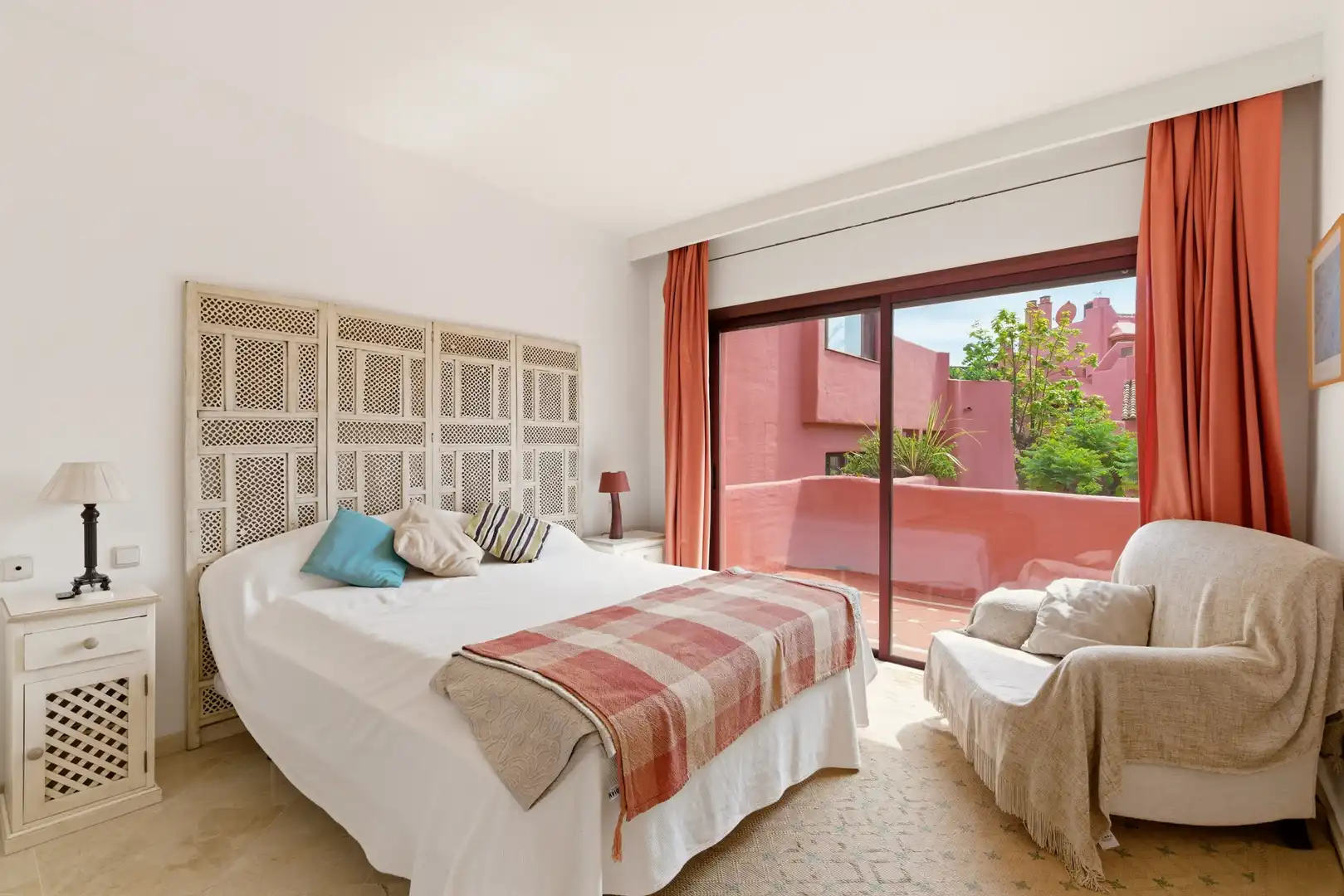 Habitación de Ático en venta en Estepona con Aire acondicionado, Terraza y Piscina