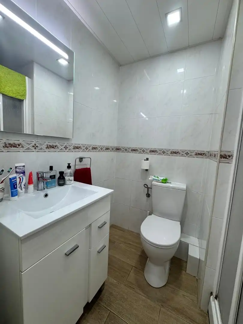 Bathroom of Flat for sale in La Gavarra