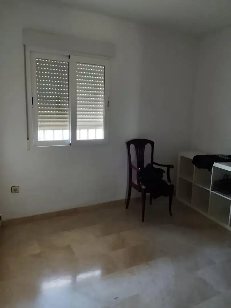 Dormitori de Casa adosada de lloguer en Córdoba amb Aire condicionat, Calefacció i Jardí privat