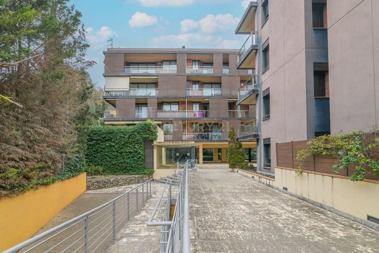 Vista exterior de Apartamento en venta en Molins de Rei con Aire acondicionado, Trastero y Balcón