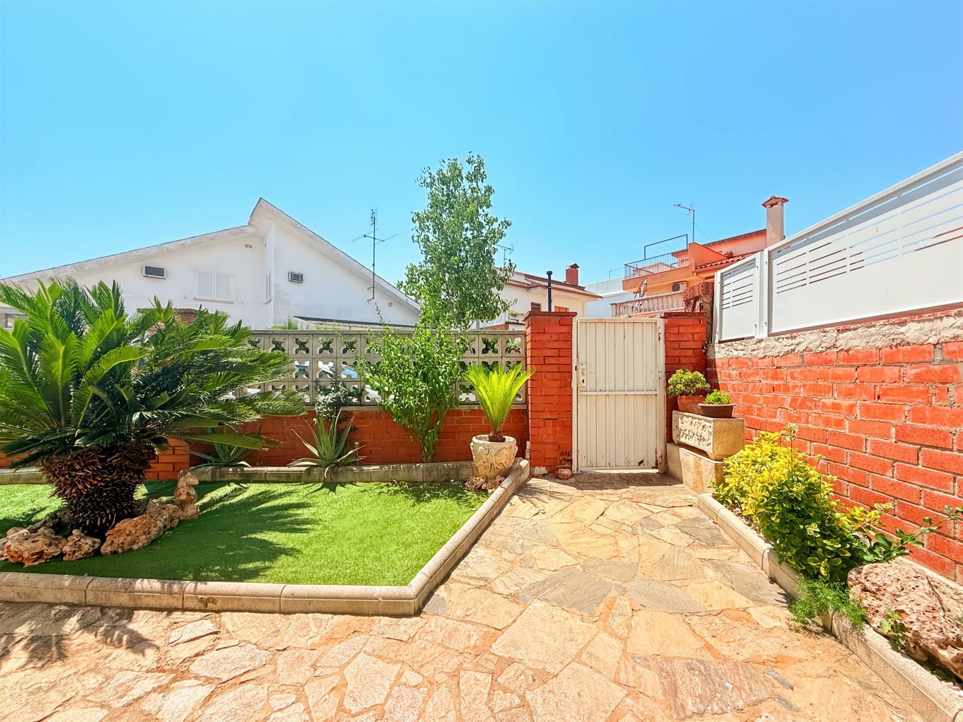 Garden of House or chalet for sale in Abrera  with Air Conditioner and Terrace