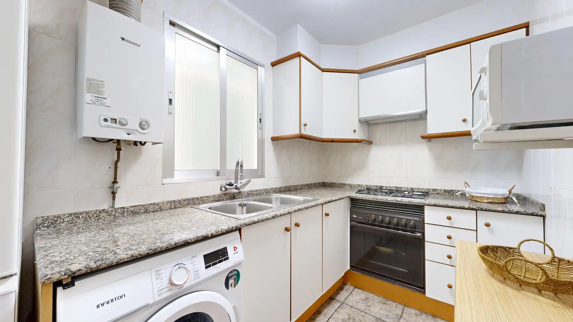 Cocina de Piso en venta en Valencia con Calefacción y Balcón