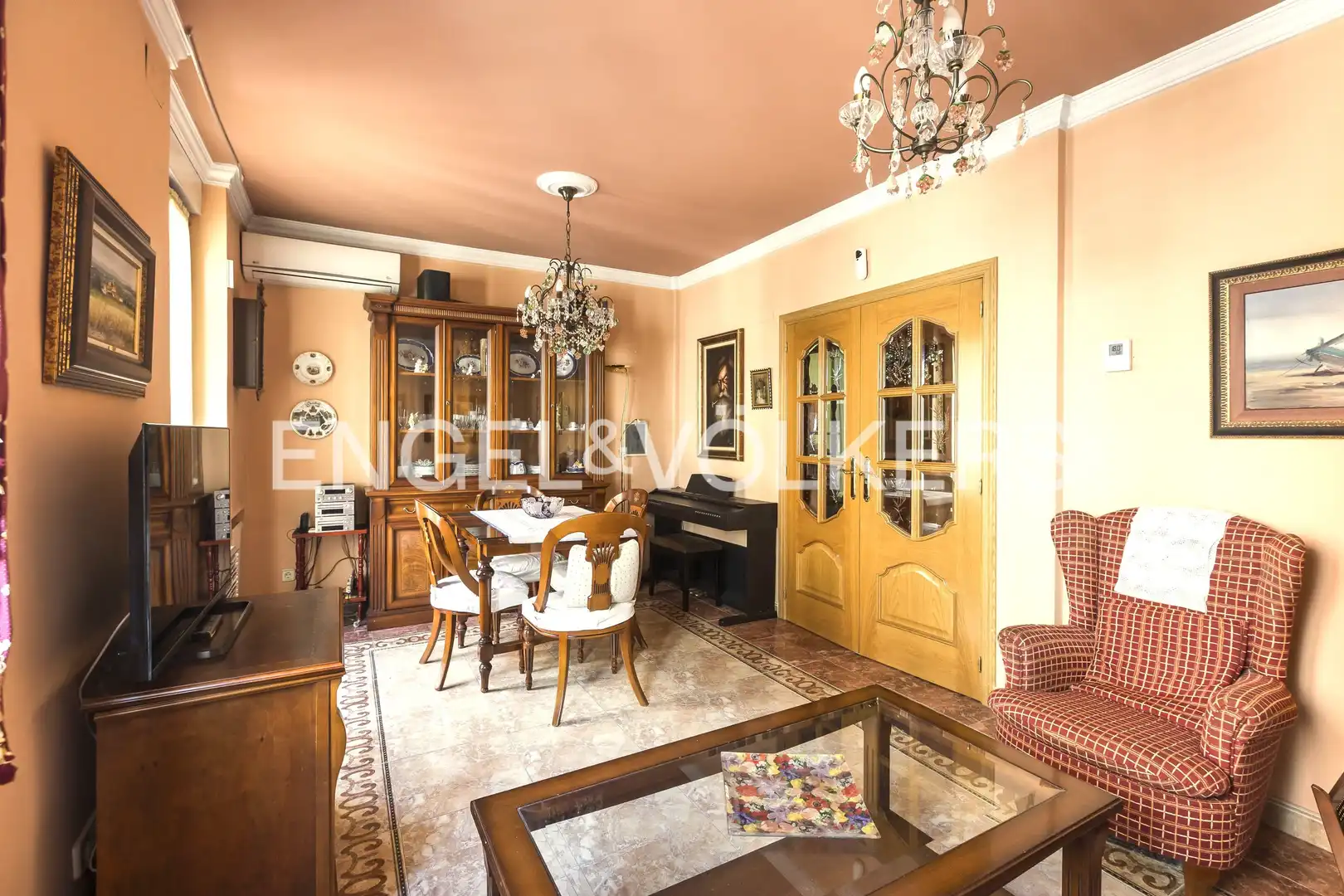 Sala d'estar de Pis en venda en Madrid amb Aire condicionat, Calefacció i Terrassa