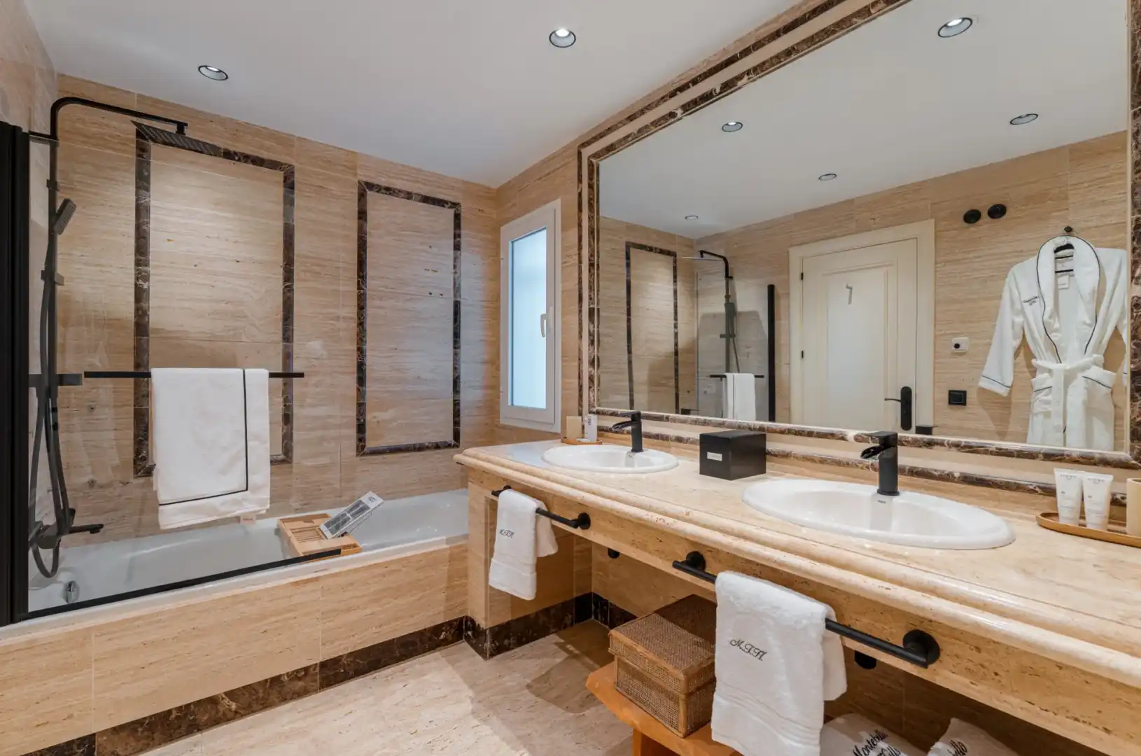 Apartamento con piscina en venta en Milla de Oro, imagen 15