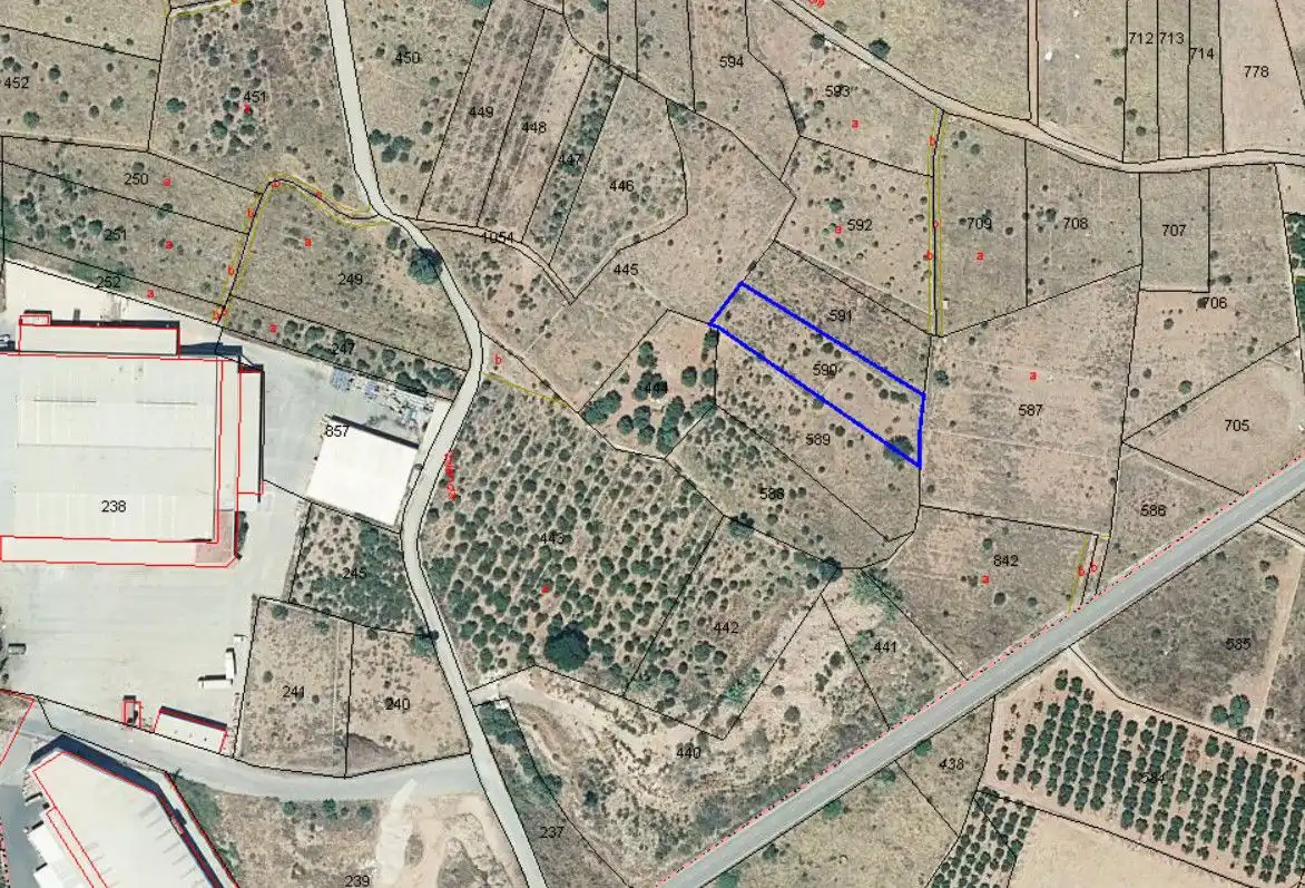 Terrenos y solares en venta en Tierra de Naranjos 14