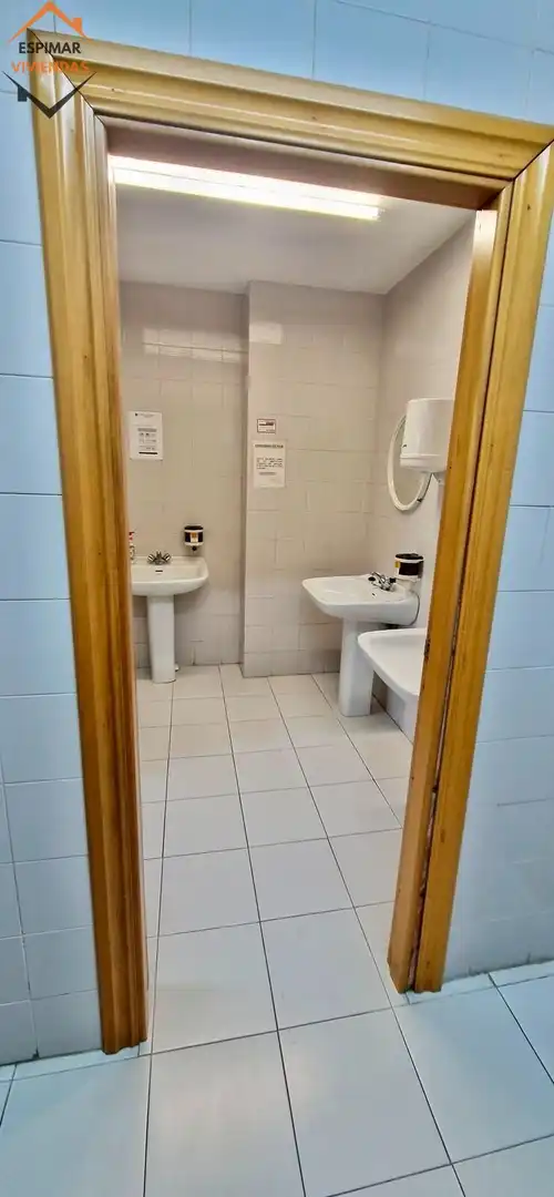 Baño de Oficina en venta en Zaragoza con Aire acondicionado y Calefacción