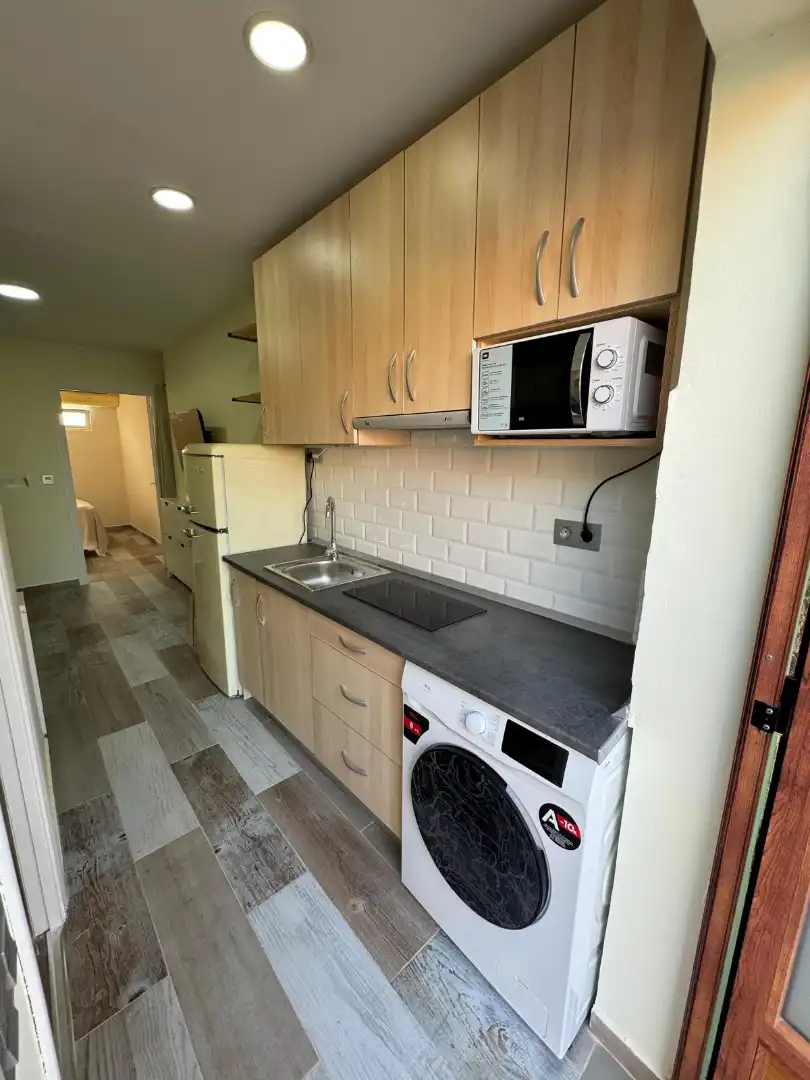Flat with lift to rent in Calle Almazara 28