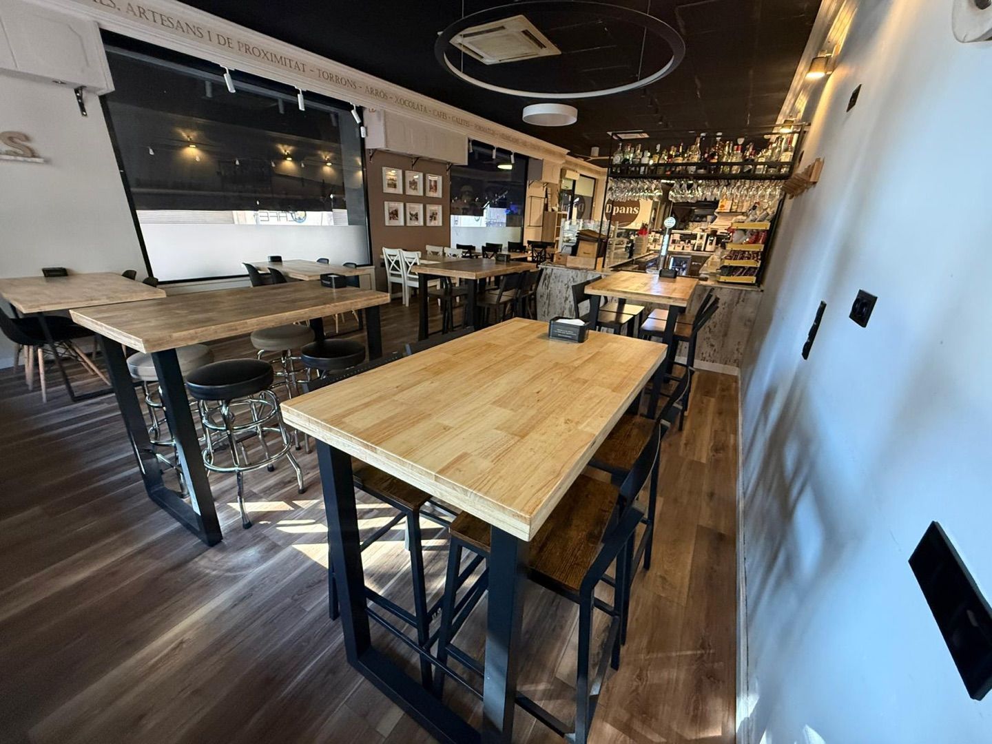 Local en traspaso en Tàrrega con Aire acondicionado, Calefacción y Parquet