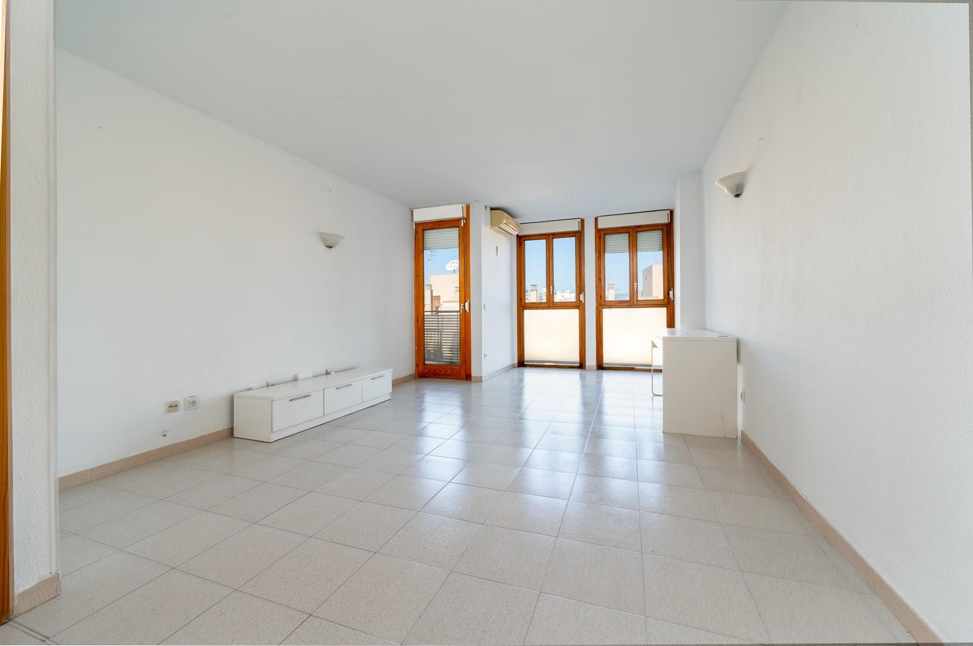 Living room of Flat for sale in  Palma de Mallorca  with Air Conditioner, Storage room and Balcony