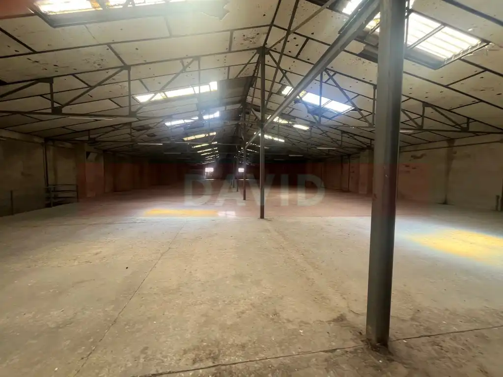 Nau industrial en venda en Figueres