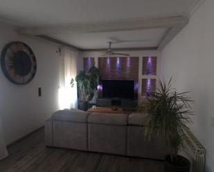 Living room of Apartment for sale in  Albacete Capital  with Heating, Parquet flooring and Furnished