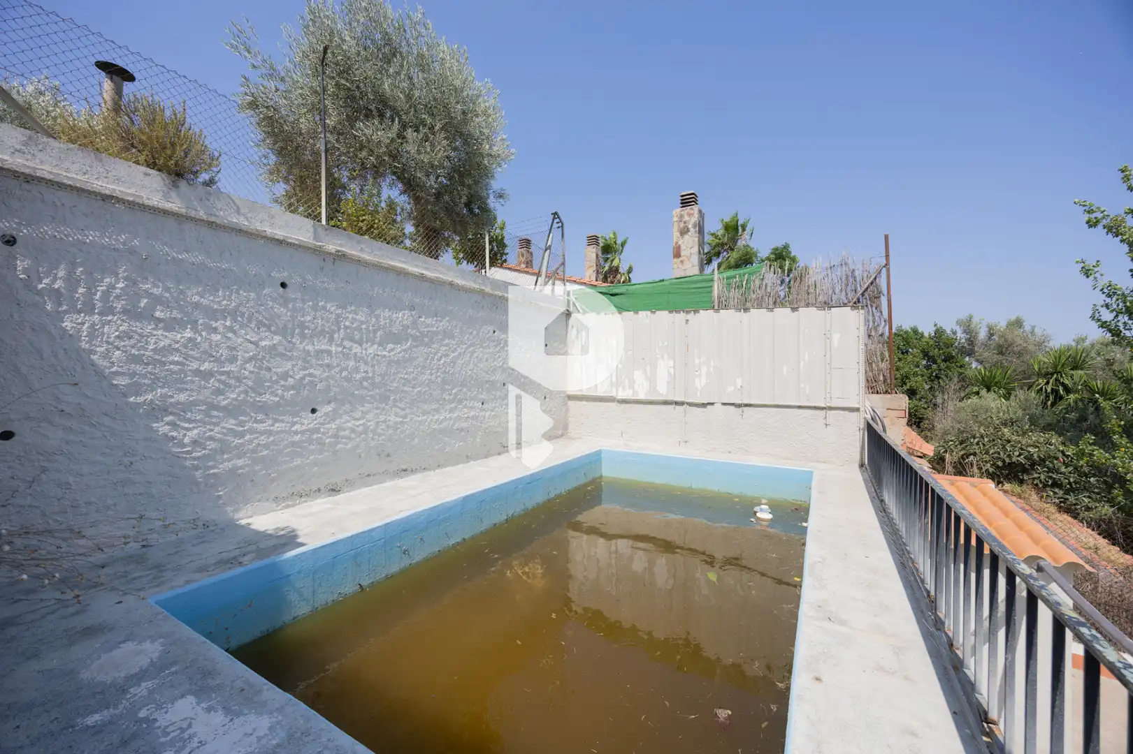 Piscina de Casa o xalet en venda en Sant Andreu de la Barca amb Aire condicionat, Calefacció i Jardí privat