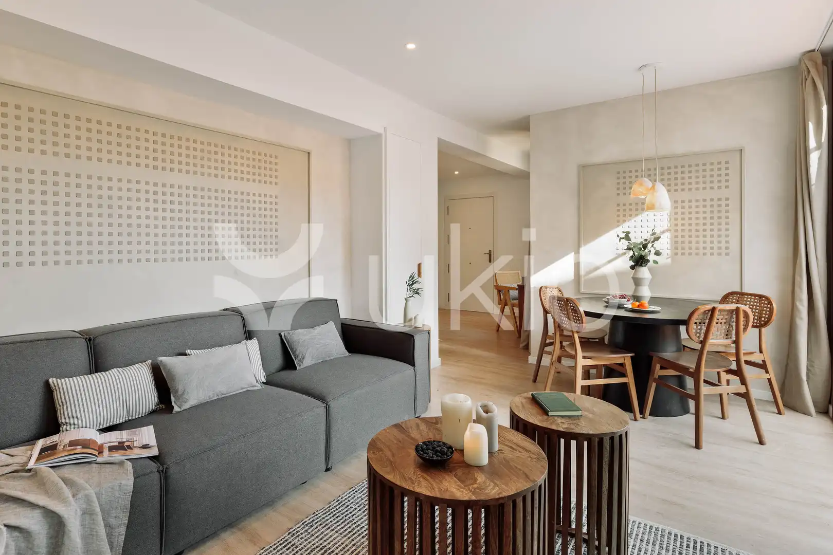 Wohnzimmer von Dachboden zur Miete in Barcelona mit Klimaanlage, Heizung und Terrasse