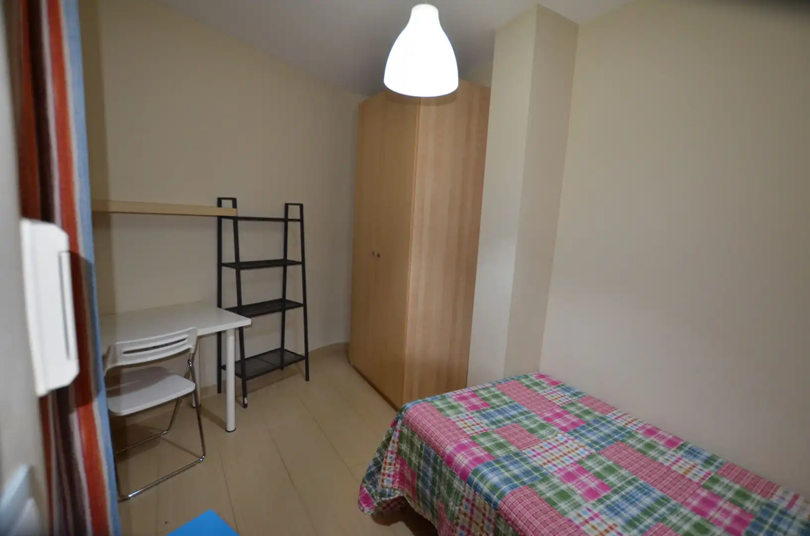 Bedroom of Flat for rent in Granada  with Heating, Furnished and Oven