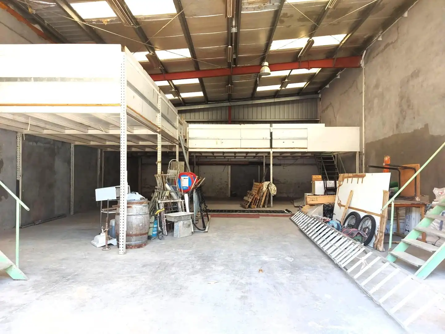 Nau industrial de lloguer en Santander