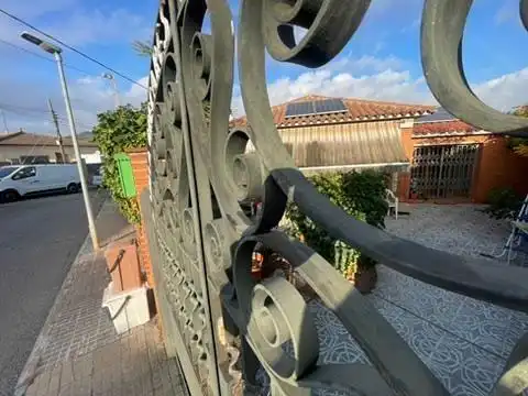 Vista exterior de Casa o chalet en venta en Santa Oliva con Jardín privado