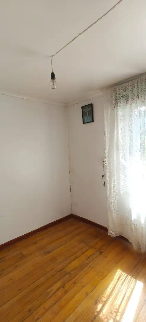 Habitación de Casa adosada en venta en Cedeira con Parquet y Amueblado
