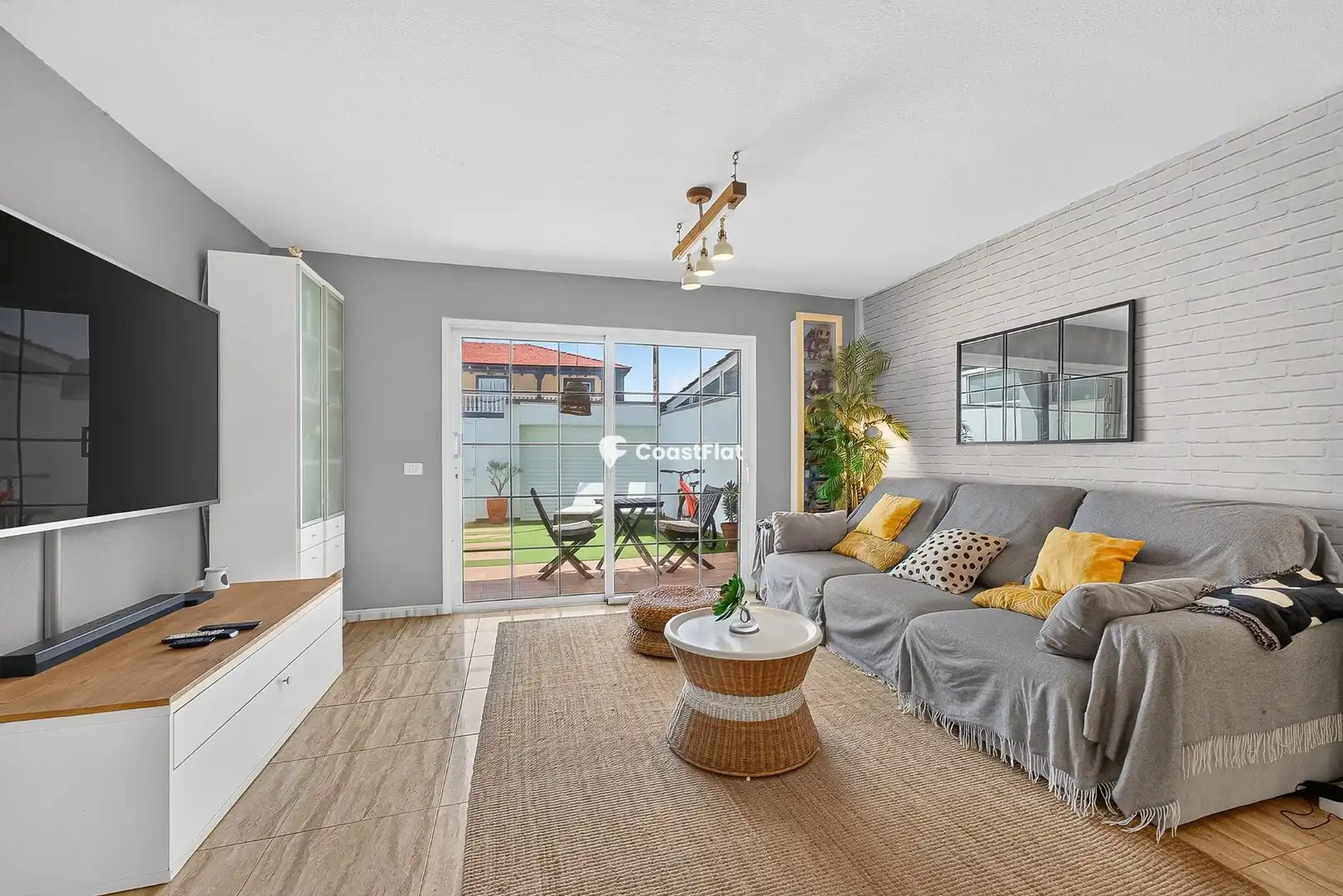 Sala de estar de Dúplex en venta en Granadilla de Abona con Terraza y Piscina comunitaria