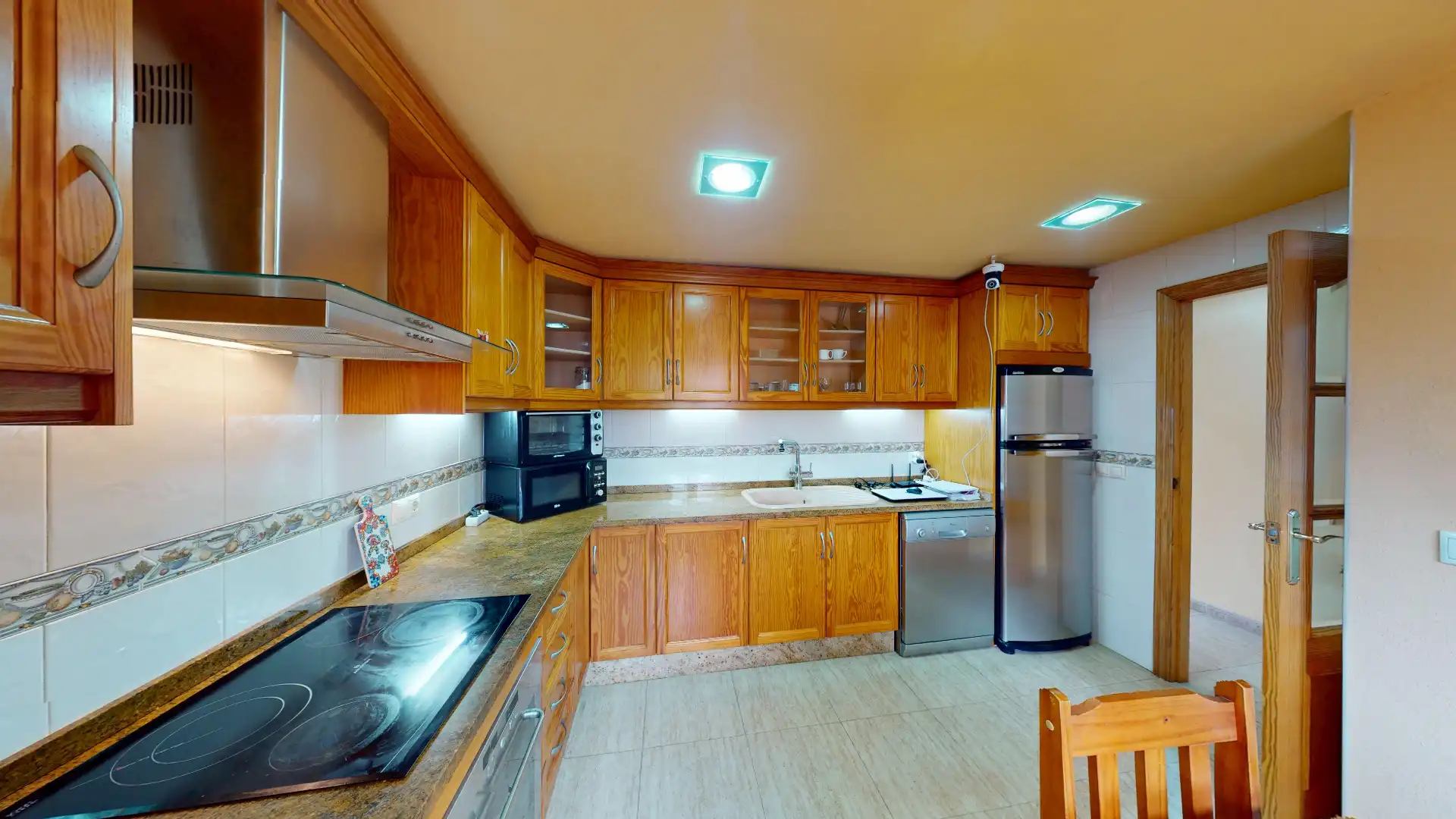 Cocina de Casa o chalet en venta en Alicante / Alacant con Aire acondicionado, Jardín privado y Terraza