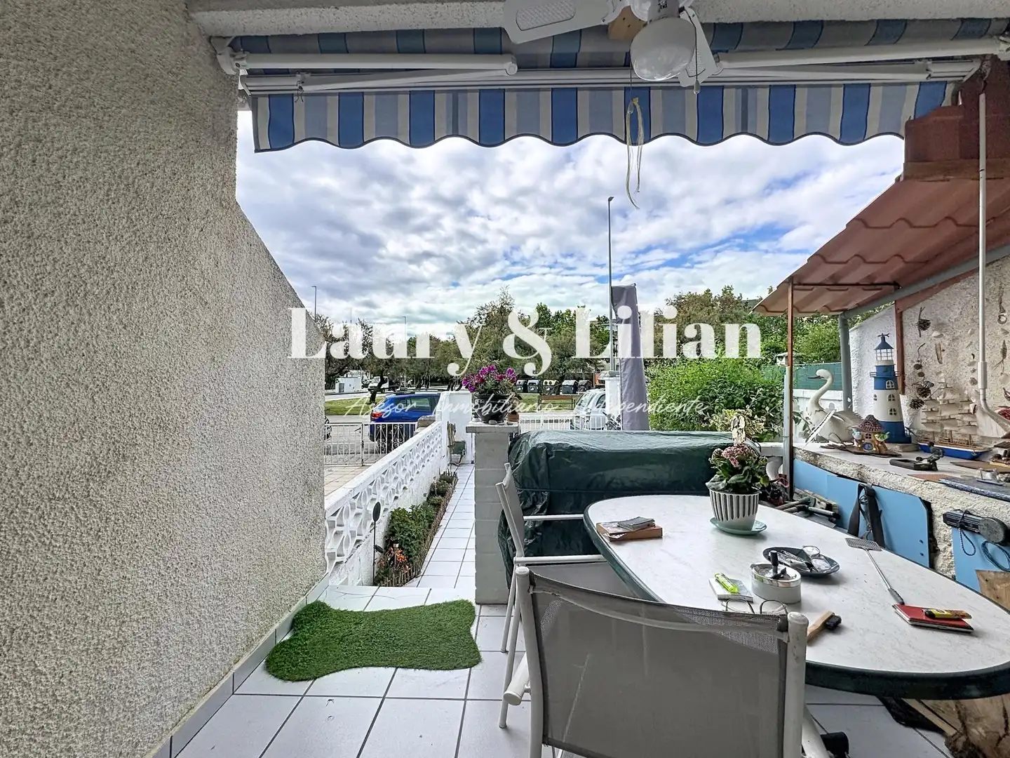 Terrasse von Einfamilien-Reihenhaus zum Verkauf in Empuriabrava mit Heizung