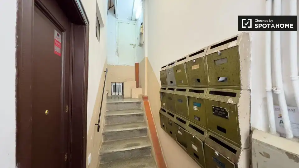 Flat with terrace to rent in Sants - Montjuïc, imagen 3