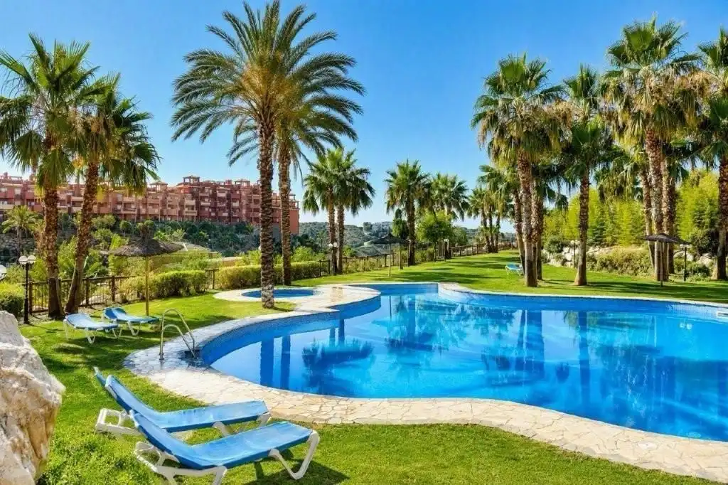 Apartment with pool for sale in La Reserva, imagen 12