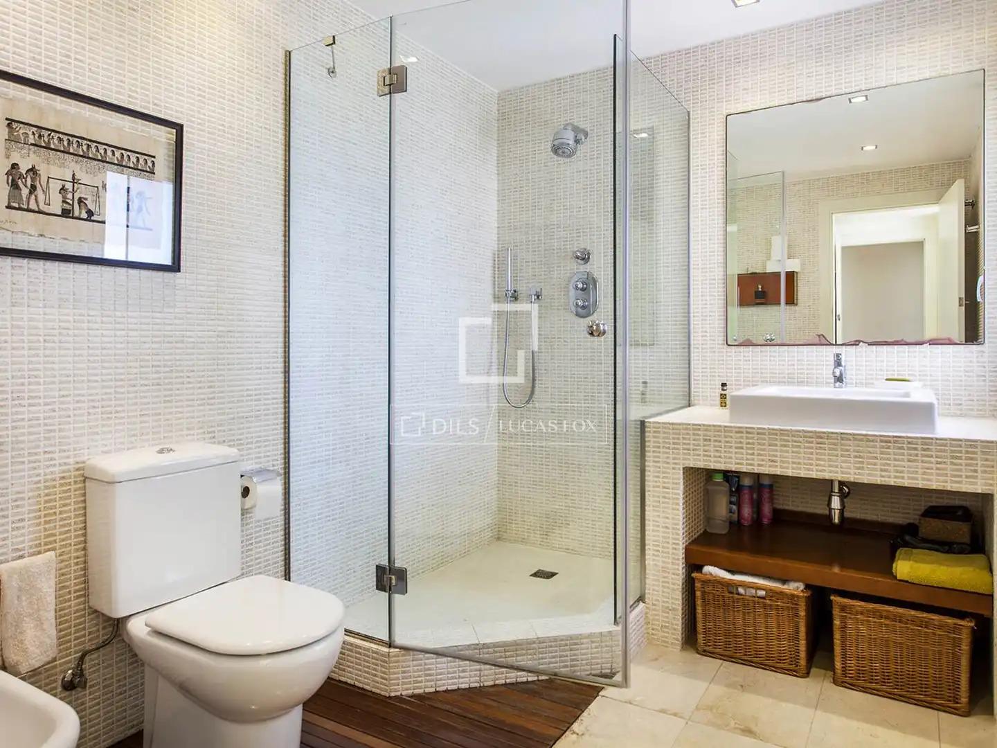 Baño de Casa o chalet de alquiler en Barcelona con Aire acondicionado, Calefacción y Jardín privado
