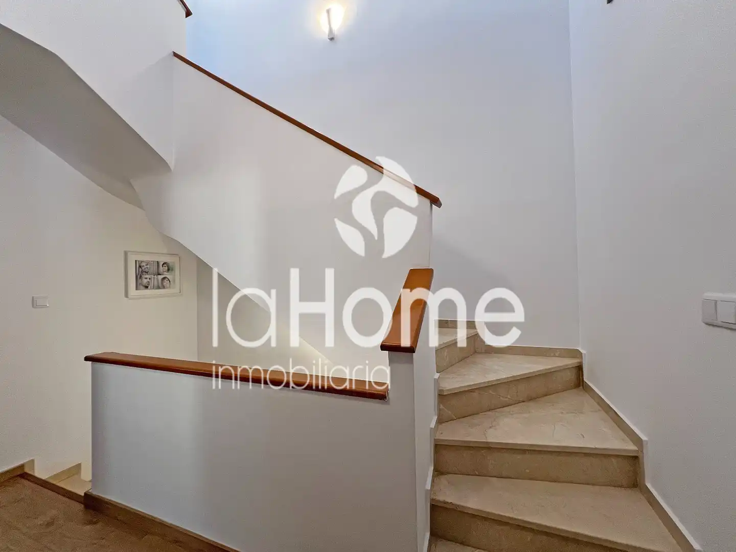 Houses for sale in La Pobla de Vallbona  with Air Conditioner, Heating and Private garden