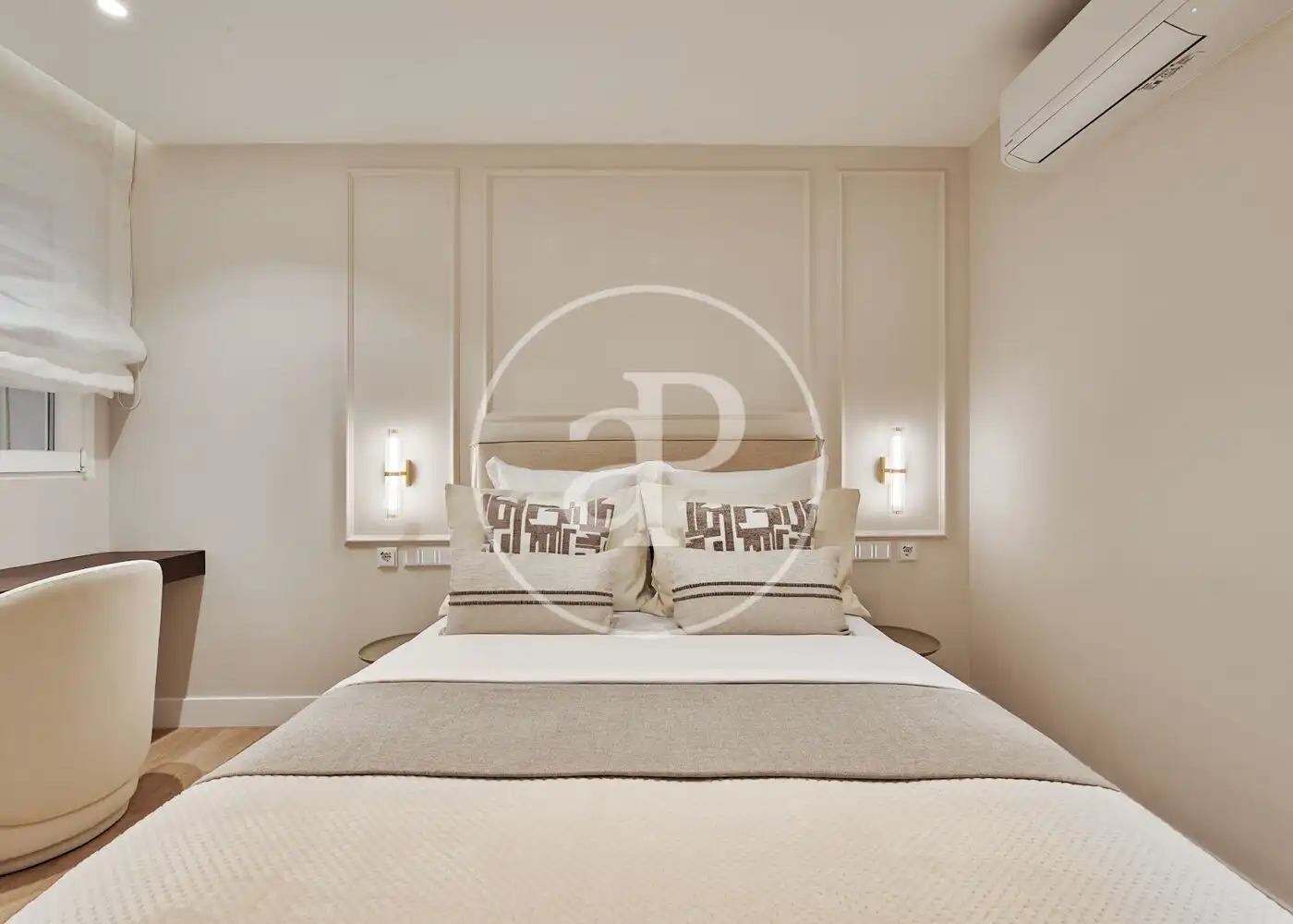 Bedroom of Flat for sale in Madrid  with Air Conditioner, Heating and Furnished