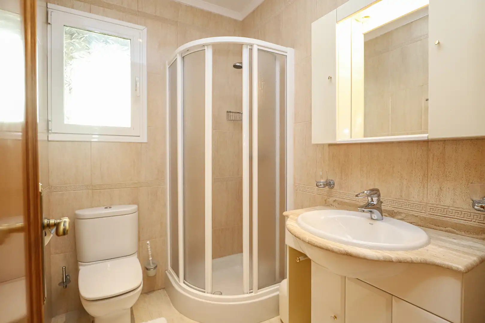 Baño de Casa o chalet de alquiler en Benahavís con Aire acondicionado, Calefacción y Terraza