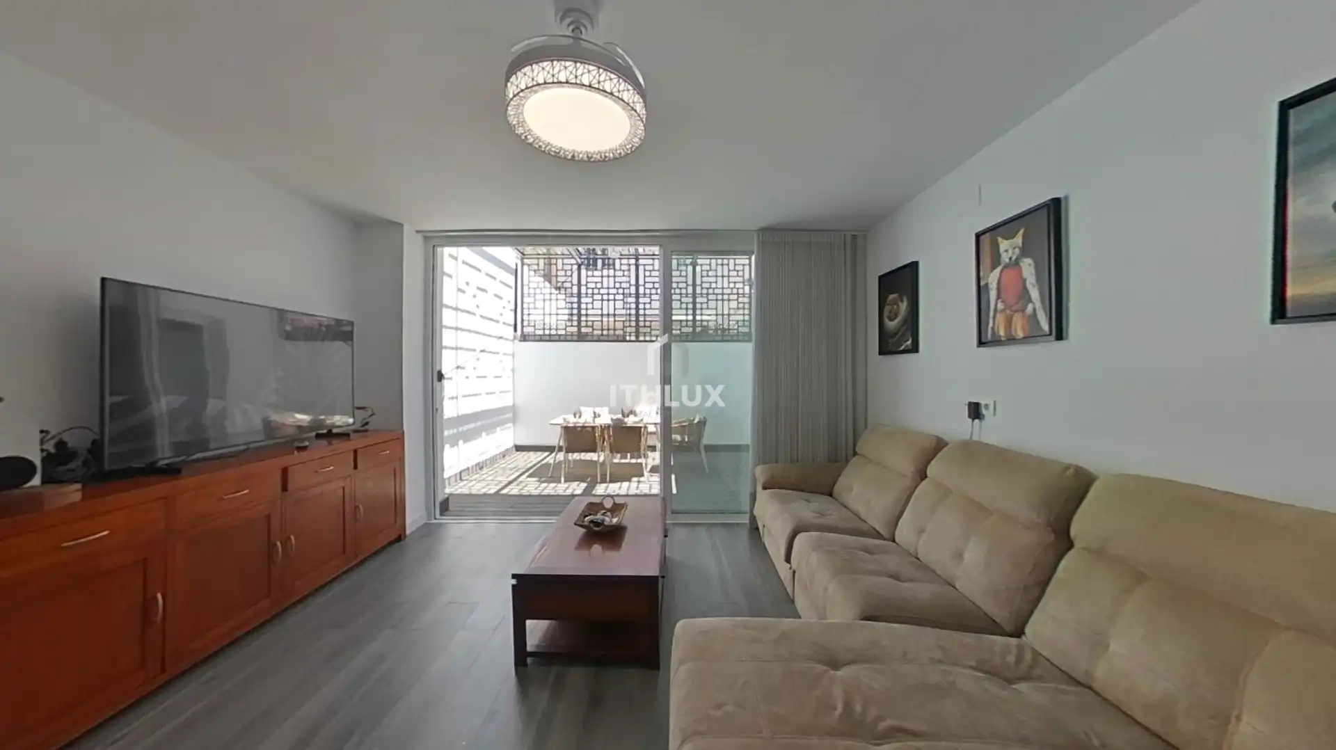 Living room of Detached homes for sale in Sevilla  with Air Conditioner, Terrace and Storage room
