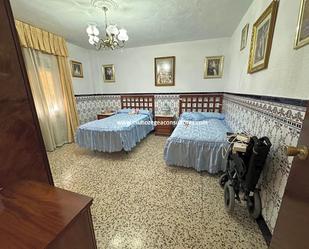 Dormitori de Casa o xalet en venda en Lucena amb Aire condicionat i Terrassa