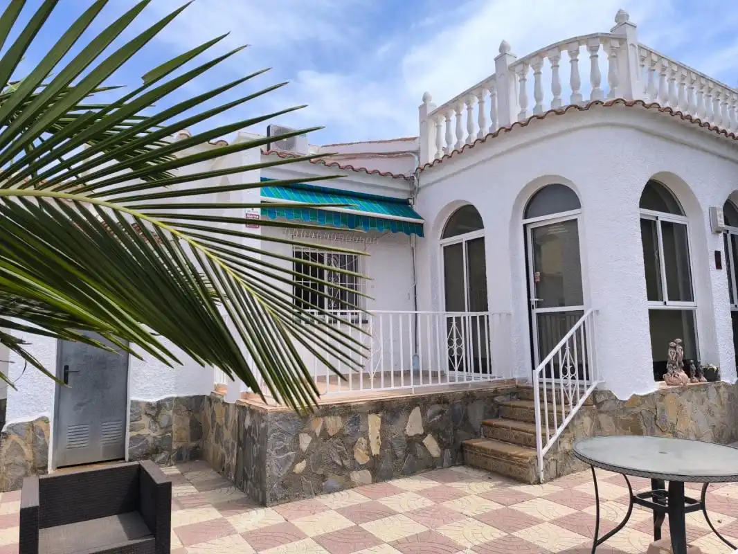 Houses for rent in Lugar la MARINA-3, La Marina
