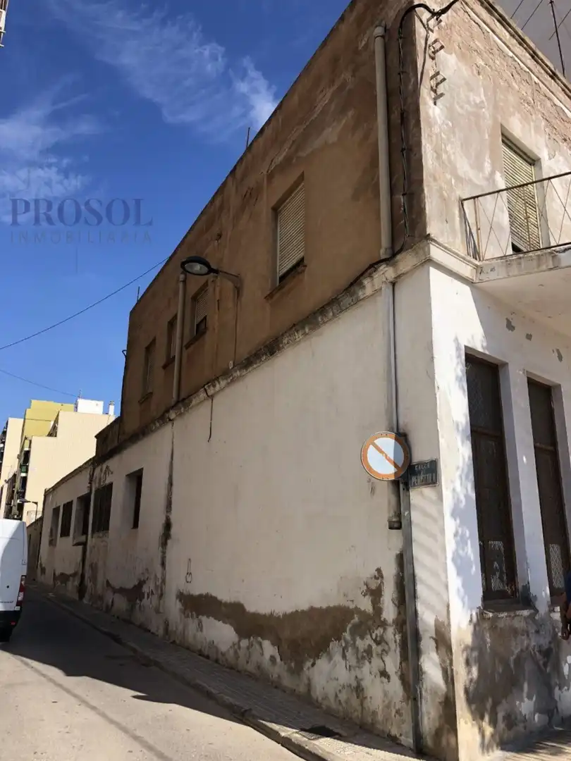 Industrial building for sale in Piscinas, imagen 2