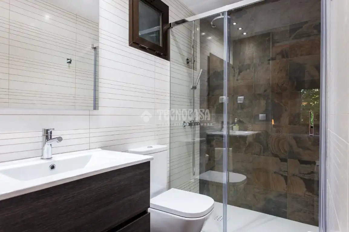 Baño de Piso en venta en Barcelona con Aire acondicionado y Balcón