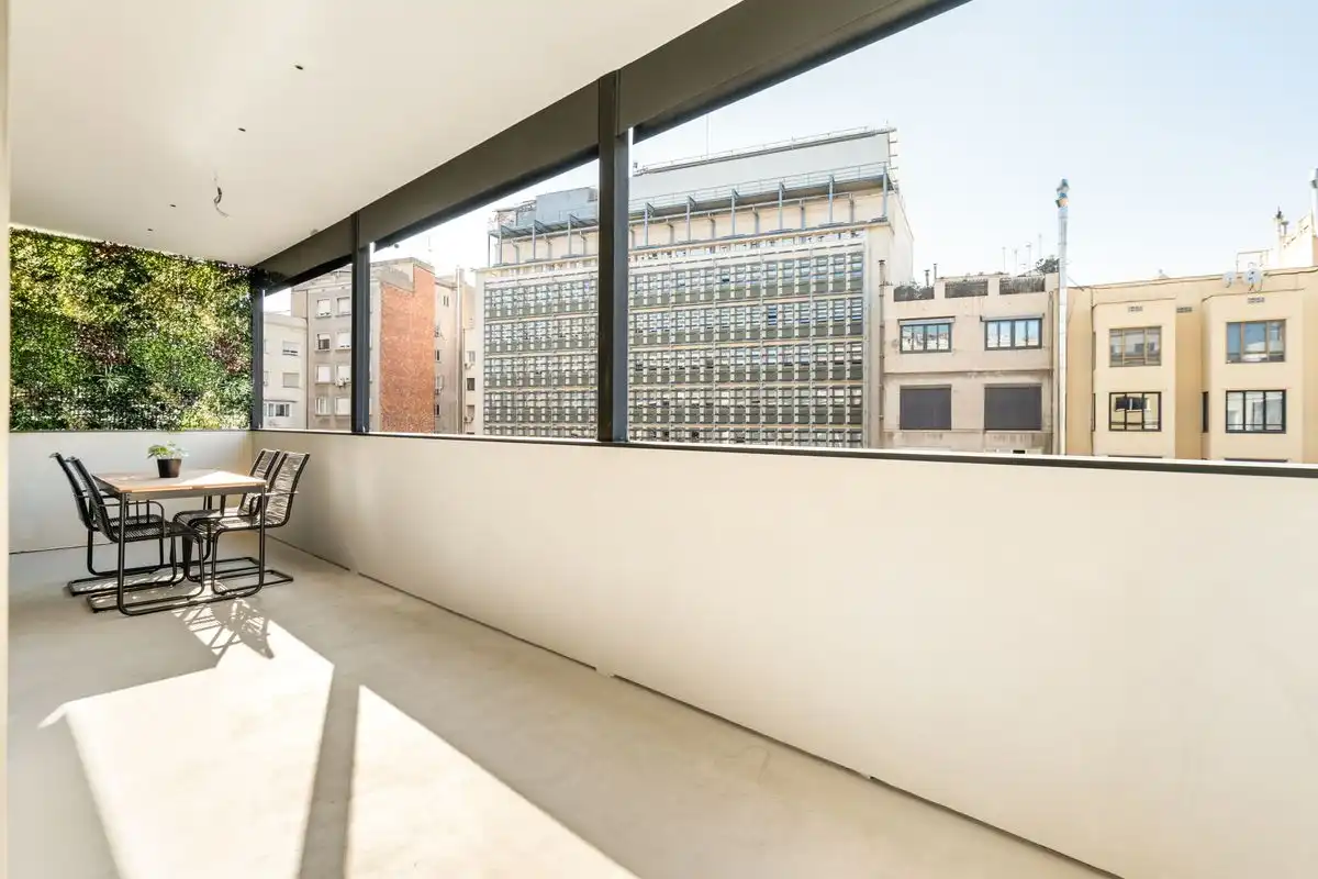 Piso con terraza en venta en Ronda de la Universitat, imagen 9