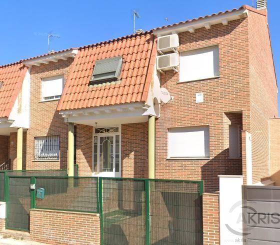 Photo 1 of Single-family semi-detached for sale in Numancia de la Sagra, Toledo