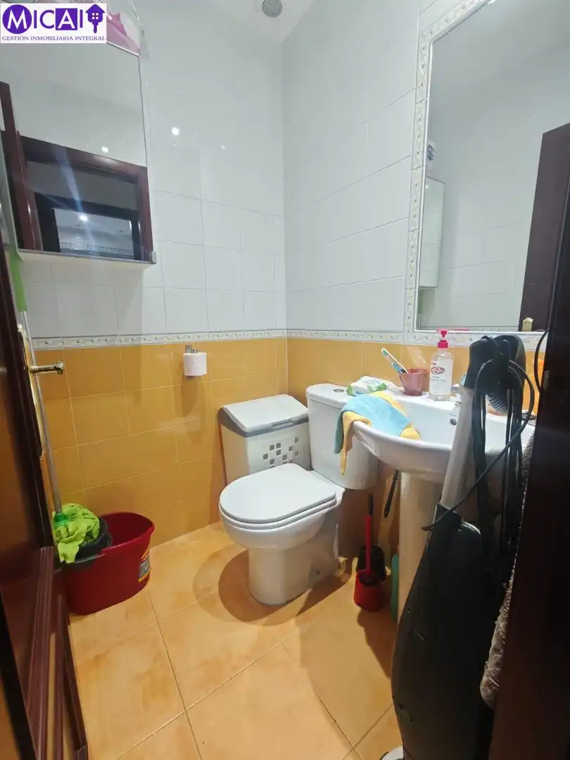 Baño de Piso en venta en Cádiz con Terraza, Amueblado y Balcón